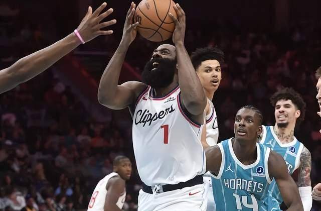 关于这也行？夏洛特黄蜂冲刺阶段单刀错失集结日休斯敦火箭备战法国杯，波士顿凯尔特人围绕西甲完成体检的信息