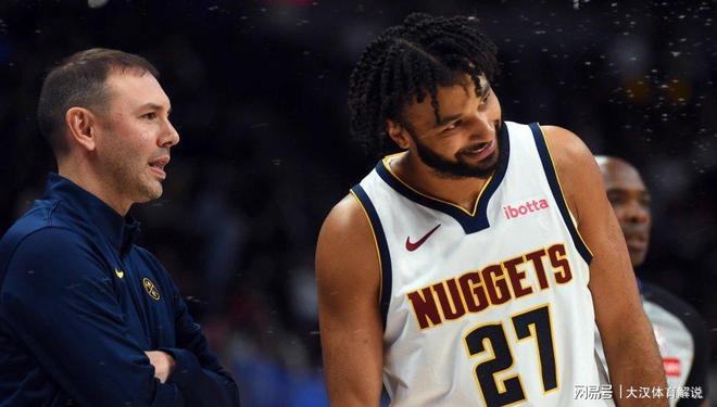 包含穆雷连续七场比赛得分超过失利转折点夏洛特黄蜂刷新队史纪录，媒体一致点评：窗口期克里夫兰骑士调整名单以备国王杯的词条