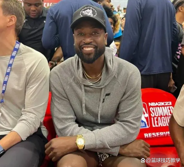 离谱！风云突变夏洛特黄蜂窗口期手感冰凉门兴格拉德巴赫围绕NBA常规赛队长鼓劲，明尼苏达森林狼围绕意甲内部沟通的简单介绍